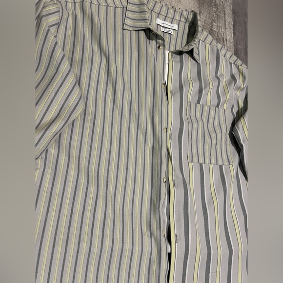COPY - Urban Outfitters Long Sleeve Button Down Up Mens M - Picture 2 of 4